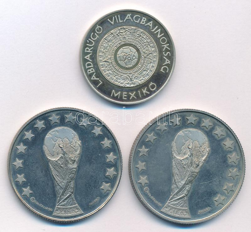 Bognár György (1944-) 1986. 'Labdarúgó Világbajnokság Mexikó' emlékérem (32mm) + Olaszország 1990. 'FIFA Labdarúgó Világbajnokság' fém emlékérem (2x) (39mm) T:1-,2 (PP) - Image 2