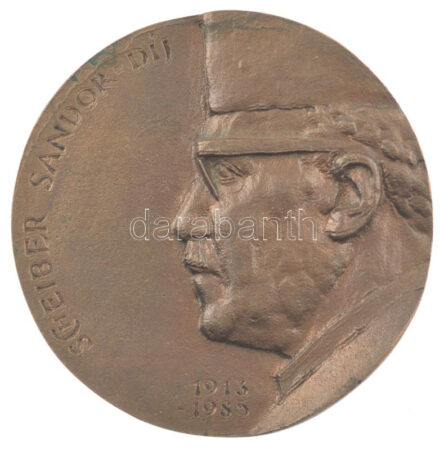 Gáti Gábor (1937-) DN 'Scheiber Sándor Díj / Emlékezz' kétoldalas bronz plakett (82mm) T:1- kis patina