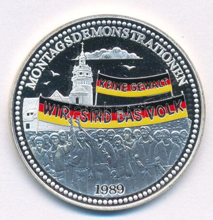 Németország 1989. 'Hétfői tüntetések' kétoldalas fém emlékérem multicolor rátéttel (35mm) T:1- Germany 1989. 'Monday demonstrations' two-sided metal commemorative medallion with multicolor inlay (35mm) C:AU