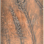 Jelzés nélkül: Retró bronzírozott falikép virágdíszítménnyel. Hibátlan, 25x15 cm
