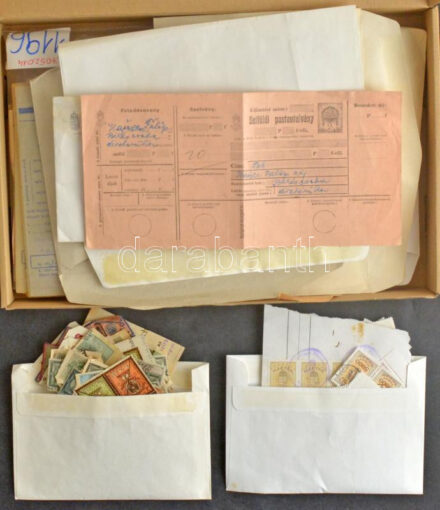 Okmányok, marhalevelek, társadalombiztosítási bélyeglapok, váltókivágások, okmánybélyegek szaloncukros dobozban, érdekes anyag!!