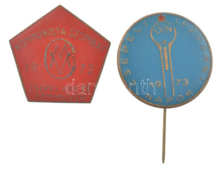 1972. 'Kommunista szombat - CMV - Csepel Vas és Fémművek' műgyantás fém jelvény (30x31mm) + 1973. 'CSIN - Csepeli Ifjúsági Napok' műgyantás fém kitűző (30mm) T:2