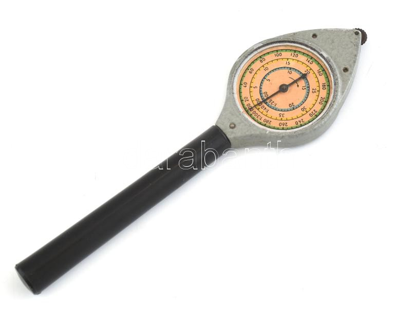 Térkép léptékmérő, 6 féle mértékkel, 1 üveg hiányzik, kopásokkal, h: 13 cm