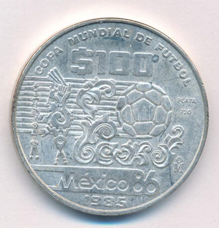 Mexikó 1985. 100P Ag 'Labdarúgó Világbajnokság 1986' (31,16g/0.720/38mm) T:1- Mexico 1985. 100 Pesos Ag 'Copa Mundial de Futbol 1986.(31,16g/0.720/38mm) C:AU Krause KM#499
