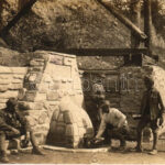 Fritz-forrás, Bakaitató menagi után a román fronton / WWI Austro-Hungarian K.u.K. military, Romanian front, spring source, soldiers drinking. photo (r)