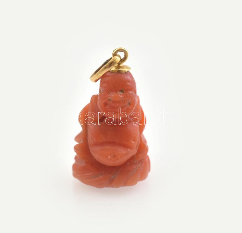 Arany (Au/18k) szerelékes, faragott korall, Buddaha, medál, jelzett, bruttó: 2,58g