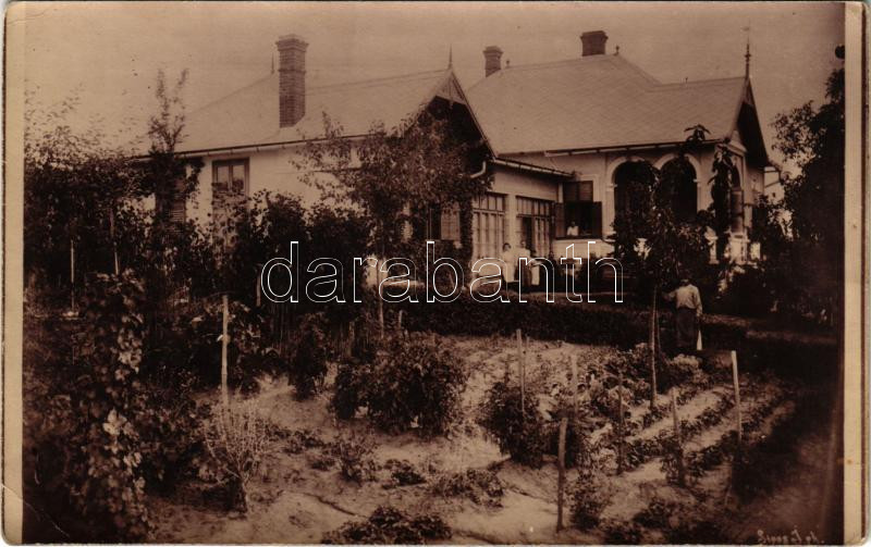 Ismeretlen kúria, kastély, villa. Sipos I. photo (EK)
