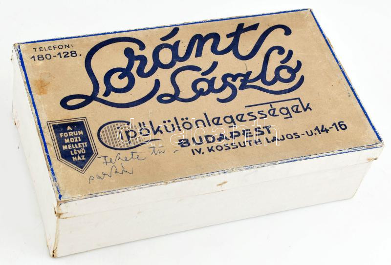 'Lóránt László Cipőkülönlegességek' Bp. IV. papír cipős doboz, 16×28×8,5 cm