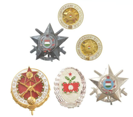 ~1960. 'Hadsereg Bajnok' aranyozott, zománcozott fém sapkajelvény + 'Élenjáró Rajparancsnok' ezüstözött, zománcozott fém sapkajelvény + 'KTP' részben zománcozott fém sapkajelvény (2db) + 'Katonai sportverseny ifjú résztvevője'