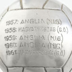 1939, 1959 Gombfoci világbajnokság 2 db díj, trófea. Réz pohárka, fém és fa díj. 17 cm - Image 2