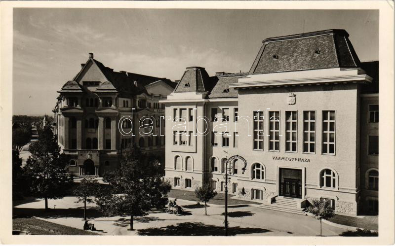 Marosvásárhely, Targu Mures; Vármegyeháza, M. kir. állami Tanoncotthon / county hall, boarding school (EK)