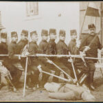1899 Ulánus katonák lándzsavívó gyakorlata. Kabinetfotó 11x16 cm