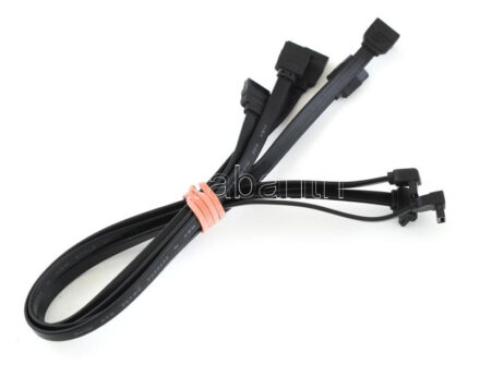 4 darab SATA III kábel 40 cm fekete. Egyenes - derékszög végződéssel.