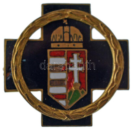 ~1990-2000. Címeres, koszorús aranyozott, zománcozott fém jelvény hátlapon 'Pannonia Studio' jelzéssel (20x20mm) T:2 zománchiba, letört kampó