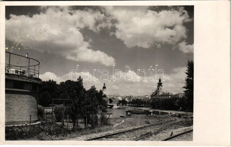 1939 Győr, látkép a Rába part mellől vasúti sínekkel, templomok. photo