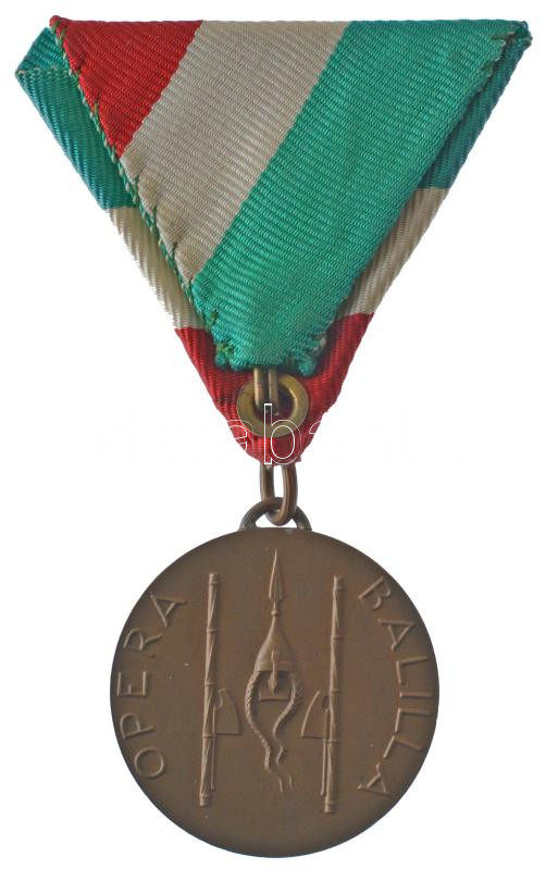 Olaszország 1932. 'VI. Budapesti Sétahajózás / Opera Balilla' bronz emlékérem zöld-fehér-piros mellszalagon (32mm) T:2 / Italy 1932. '6th Cruise in Budapest / Opera Balilla' bronze commemorative medallion on green-white-red ribbon. 'VI