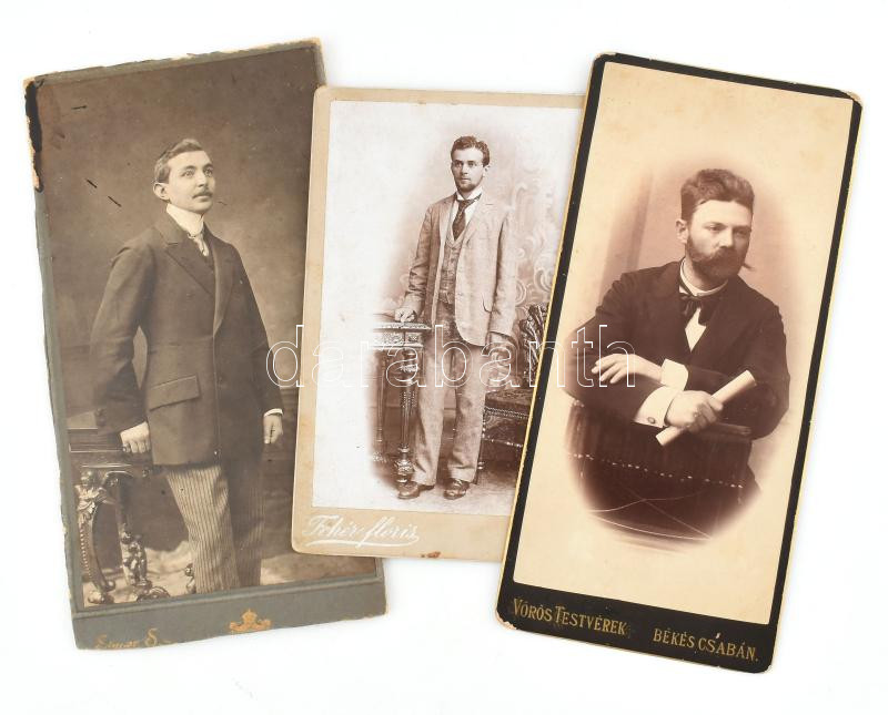 cca 1900 Vegyes portréfotó tétel, 3 db, az egyik vágott, foltos, egy másik sarkán kis sérüléssel, kettő hátoldalán névbejegyzésekkel, 20x11 cm és 16x11 cm közötti méretben