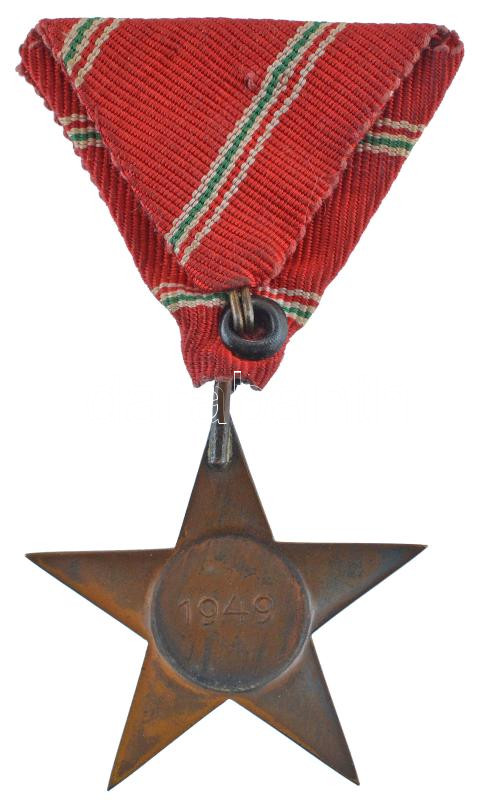 1949. 'A Magyar Népköztársasági Érdemérem bronz fokozata' zománcozott bronz kitüntetés mellszalaggal T:2 Hungary 1949. 'Medal of Merit of the Hungarian Peoples Republic Bronze class' enamelled bronze decoration on ribbon C:XF NMK 536. - Image 2