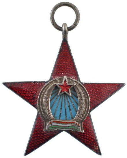 1949. 'A Magyar Népköztársasági Érdemérem ezüst fokozata' ezüstözött, zománcozott bronz kitüntetés T:2 a címerből hiányzik a kalapács és a búzakalász, zománchiba Hungary 1949. 'Medal of Merit of the Hungarian Peoples Republic