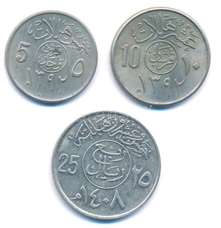 Szaúd-Arábia 1972. 5h / 1q Cu-Ni + 10h / 2q Cu-Ni + 1988. 25h / 1/4R Cu-Ni T:2,2- patina Saudi Arabia 1972. 5 Halala / 1 Qirsh Cu-Ni + 10 Halala / 2 Qirsh Cu-Ni + 1988. 25 Halala / 1/4 Riyal Cu-Ni C:XF,VF patina