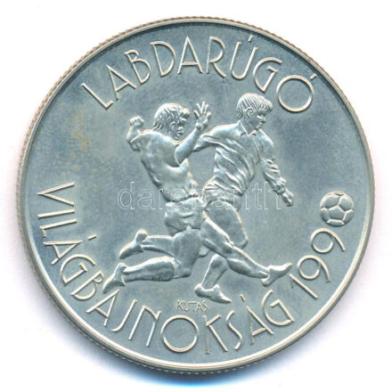 1988. 100Ft Cu-Ni-Zn 'Labdarúgó Világbajnokság 1990' Szign.: Kutas T:2 folt Adamo EM105