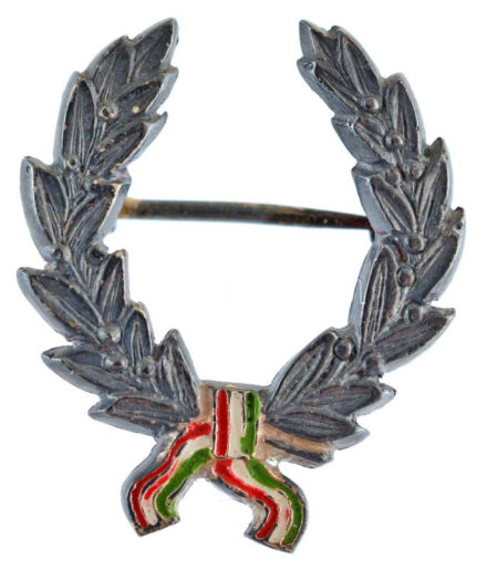 1990-1999. 'Széchenyi-díj' zománcozott Ag kitűző, hátoldalán 'SZÉCHENYI-DÍJ' felirat, verdejel, fémjel (25x22mm) T:1- NMK 731a