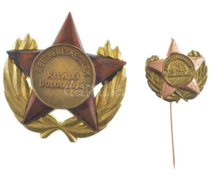 1953. 'A belkereskedelem kiváló dolgozója' rátétes, részben aranyozott jelvény miniatűrrel (35x35mm) T:1 patina