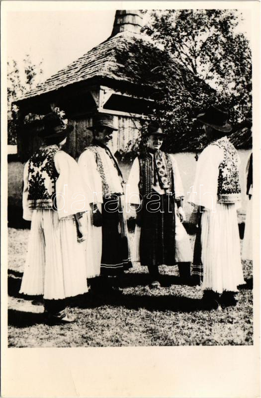 Kalotaszeg, Tara Calatei; népviselet / folklore