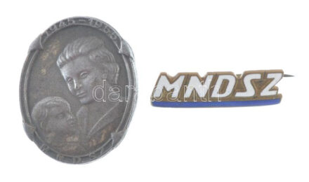 ~1948. 'MNDSZ (Magyar Nők Demokratikus Szervezete)' zománcozott tombak jelvény (9x38mm) + 1955. 'MNDSZ 1945-1955' Zn jelvény (33x26mm) T:1 patina