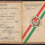 1952-53 Magyar Szabadságharcos Szövetség tagsági igazolvány, bélyegekkel.