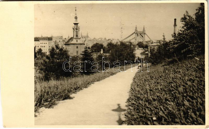 Budapest I. Tabán, Erzsébet híd, Szerb templom. photo (vágott / cut)