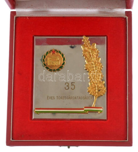 ~1975. 'KGYV (Kohászati Gyárépítő Vállalat) 35 éves törzsgárda tagságért' krómozott plakett aranyozott műgyantás rátétekkel, eredeti dobozban (104x89mm) T:1