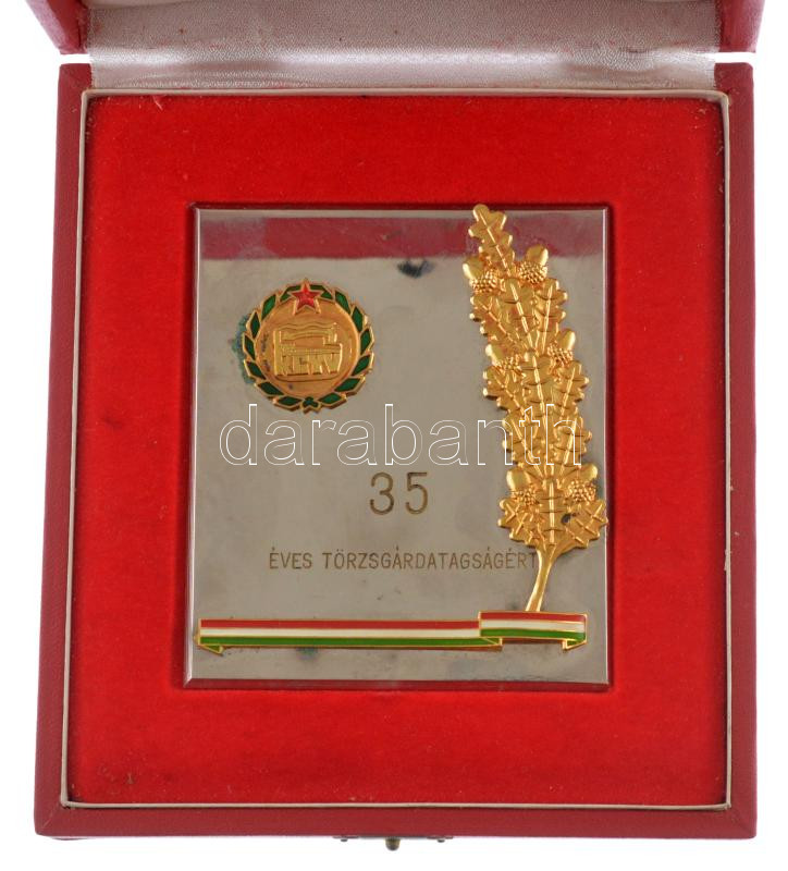 ~1975. 'KGYV (Kohászati Gyárépítő Vállalat) 35 éves törzsgárda tagságért' krómozott plakett aranyozott műgyantás rátétekkel, eredeti dobozban (104x89mm) T:1