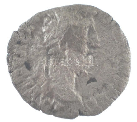 Római Birodalom / Commodus 192. Denár Ag (1,81g) T:3 repedés Roman Empire / Commodus 192. Denarius Ag '[M COMM ANT P FEL AVG BRIT P P / FIDEI COHORTIVM AVG]' (1,81g) C:F crack RIC III 199