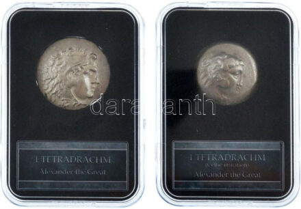 Makedónia Kr.e. ~320-200. Tetradrachma Ag (~16,5g/~31mm) + Kelták / Duna régió Kr.e. ~300. Tetradrachma Ag (~15,5g/~27,5mm), a kettő együtt dísztokban, tanúsítvánnyal T:2- Macedonia ~320-200 BC Tetradrachm Ag (~16,5g/~31mm) + Celtic
