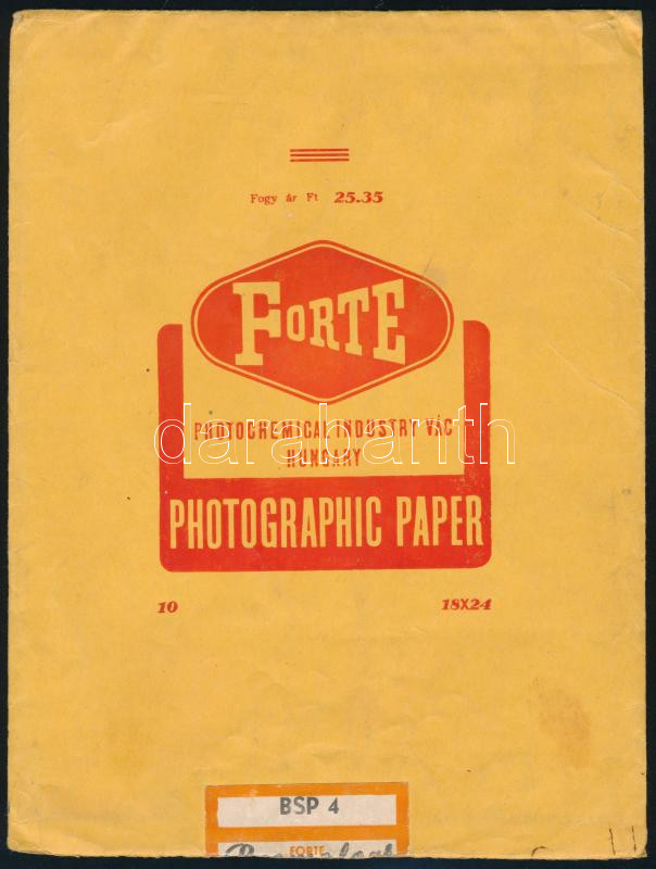 cca 1940-60 3 db reklám papírzacskó: Müller Divatház (Bp.); Forte; Nyár, üdülés, Pax golyóstolla, Kallus illsuztrácvióval (sérült).