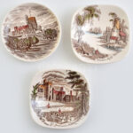 Johnson Bros angol porcelán tálka, 3 db, különböző mintával, XX. sz. eleje, matricás, jelzett, d: 10,5 cm