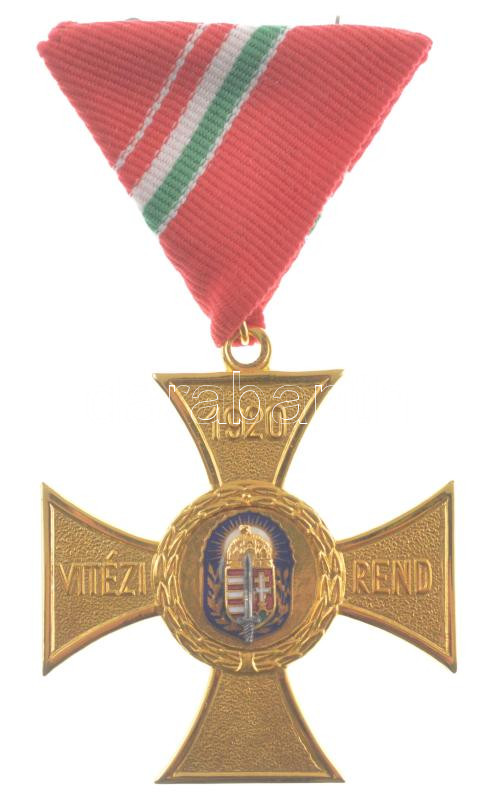 ~1981. 'A Vitézi Rend jubileumi emlékérdemkeresztje' aranyozott bronz kitüntetés a vitézi rend miniatűr medalionjával díszítve, mellszalagon, nem eredeti tokban T:1,1- Hungary ~1981. 'Jubilee Cross of the Hungarian Vitéz Order' gilt
