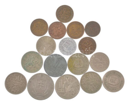 Csehszlovákia 1921-1934. 10h-1K (11db, 10xklf) + Cseh-Morva Protektorátus 1942. 1K Zn + Szlovákia 1939-1942. 10h-5K (5db, 4xklf) T:2-3 Czechoslovakia 1921-1934. 10 Haleru - 1 Koruna (11pcs, 10xdiff) + Protectorate of Bohemia and Moravia 1942. 1