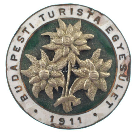 1911. 'Budapesti Turista Egyesület 1911' zománcozott bronz jelvény 'BERÁN N BUDAPEST' gyártói jelzéssel (31mm) T:2 ph., tűtartó sérült, zománchiba