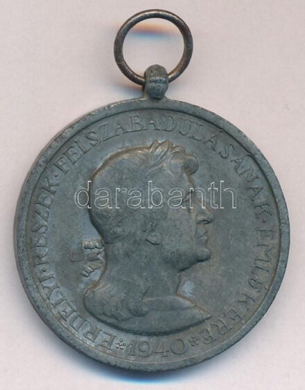 1940. 'Erdélyi részek felszabadulásának emlékére' Zn emlékérem mellszalag nélkül. Szign.:BERÁN L. T:2 patina Hungary 1940. 'Commemorative Medal for the Liberation of Transylvania' Zn medal without ribbon. Sign.:BERÁN L. C:XF patina NMK