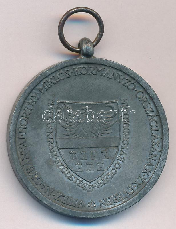 1940. 'Erdélyi részek felszabadulásának emlékére' Zn emlékérem mellszalag nélkül. Szign.:BERÁN L. T:2 patina Hungary 1940. 'Commemorative Medal for the Liberation of Transylvania' Zn medal without ribbon. Sign.:BERÁN L. C:XF patina NMK - Image 2