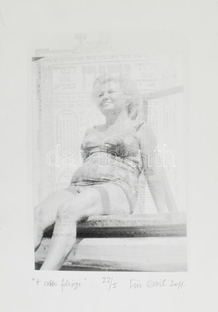 Für Emil (1967-): 'A rabbi felesége', 2011. Szitanyomat, papír, jelzett, számozott (22/5), lapszéli foltokkal. 33×23 cm