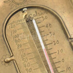 Réz fali hőmérő Celsius + Farenheit jelzéssel Nap és Hold ábárzolással 21 cm - Image 2