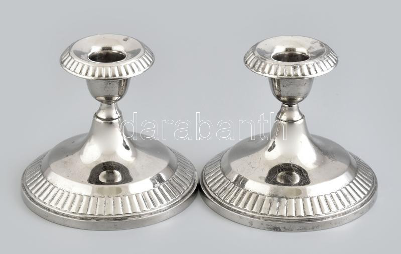 2db fém gyertyatartó, jelzés nélkül, hibátlan, m: 10,5 cm