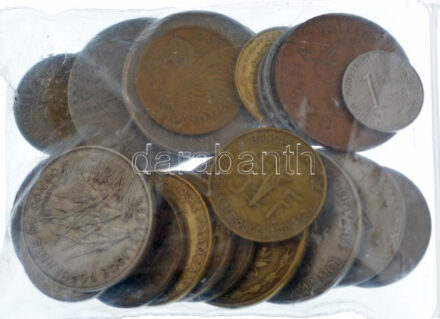 25db-os afrikai érmetétel, közte Etiópia, Nigéria, Ghána, Uganda, stb. T:vegyes 25pcs African coin lot, within Ethiopia, Nigeria, Ghana, Uganda, etc. C:mixed