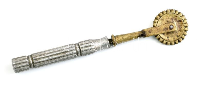 Régi derelyevágó, h: 13,5 cm