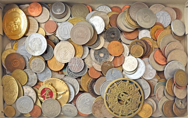 ~2,2 kg vegyes magyar és külföldi fémpénz tétel T:vegyes - Image 2