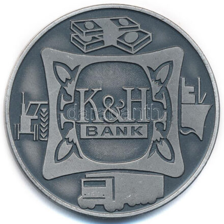 1987. 'K&H Bank / Országos Kereskedelmi és Hitelbank Rt. 1987 Január 1.' ezüstpatinázott emlékérem (42,5mm) T:1-