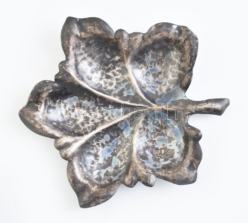 Ezüst (Ag) levél alakú tálka, jelzett, nettó: 56g, 15,5x14 cm